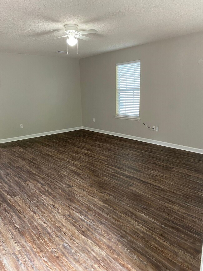 Building Photo - 2341 Garland Ct