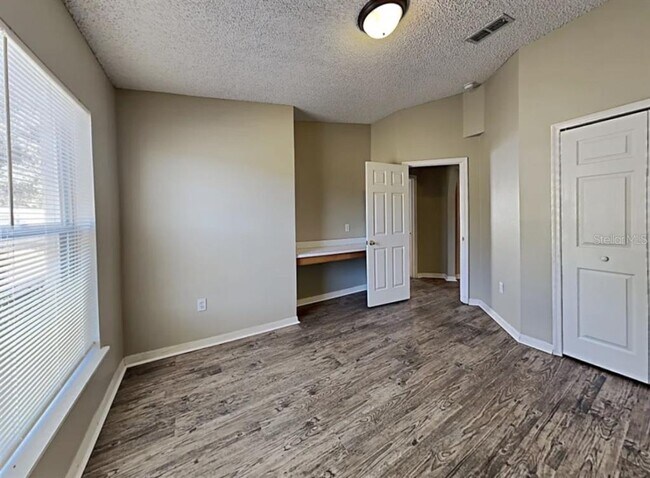 Building Photo - 15955 Wilkinson Dr
