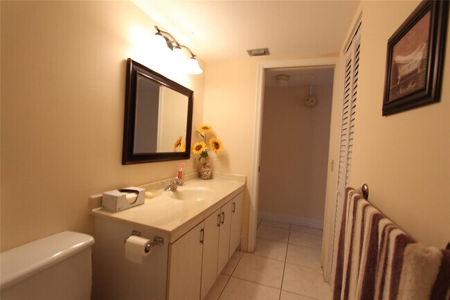 Building Photo - 3201 Portofino Point