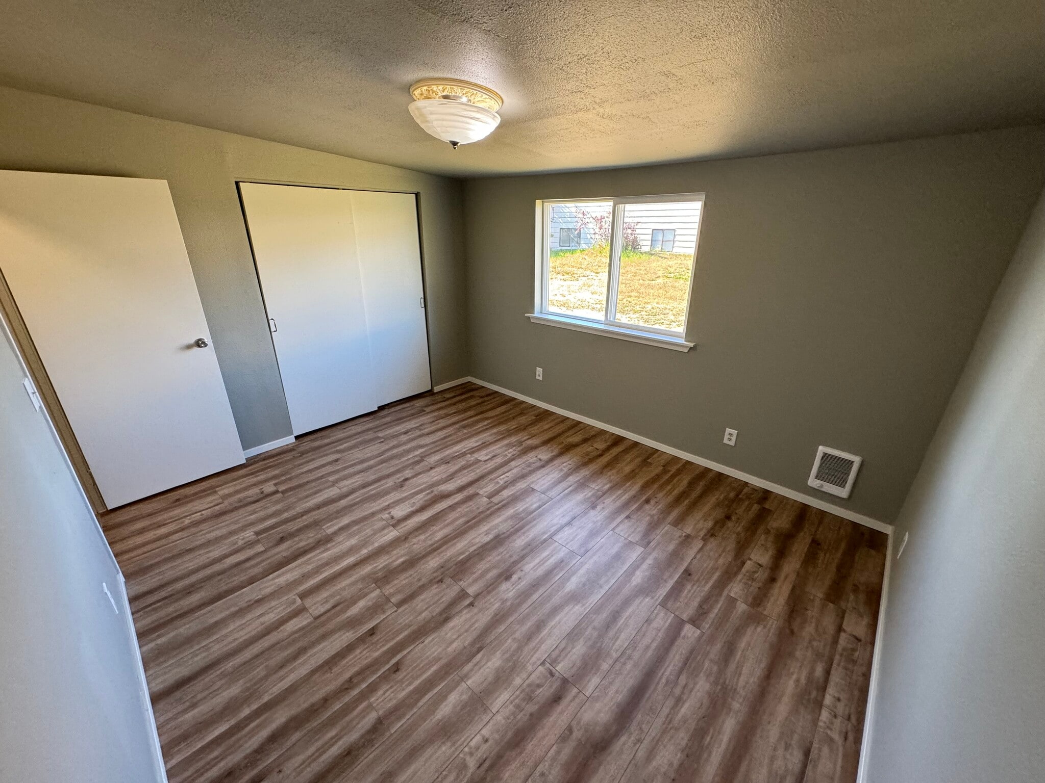 Bedroom 1 - 201 N Nile Ave