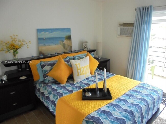 Building Photo - 400 Brighton J