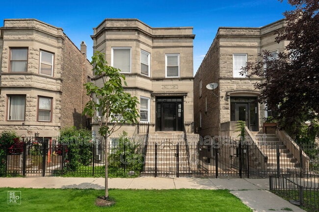 Building Photo - 2524 W Cortez St