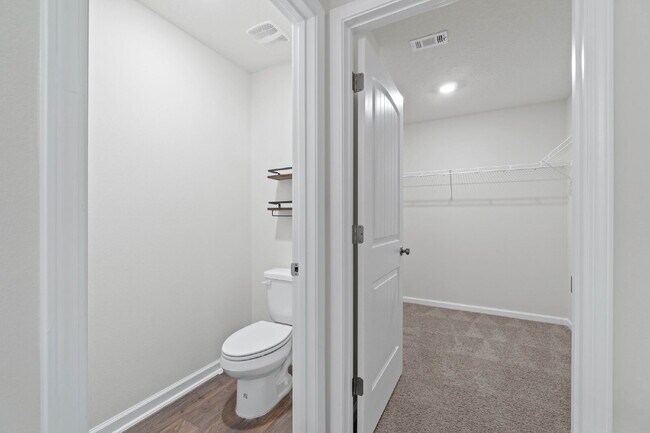 Building Photo - 1047 Limpkin St