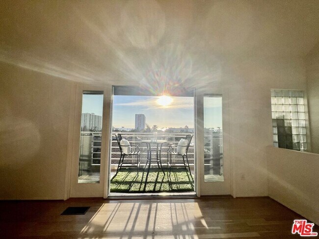 Building Photo - 311 Hill St