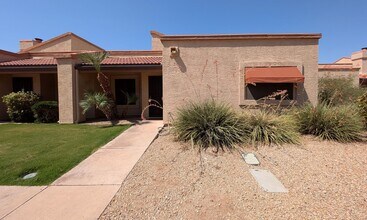Building Photo - 2 Bedroom Condo in the Amber Hills Condomi...