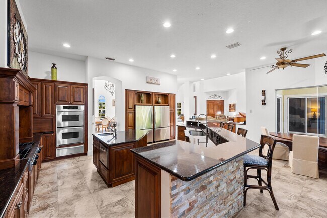 Building Photo - 14471 Paddock Dr