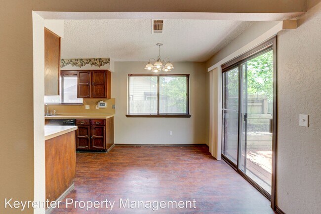 Building Photo - 3 br, 2 bath House - 8710 N 121st E Ave