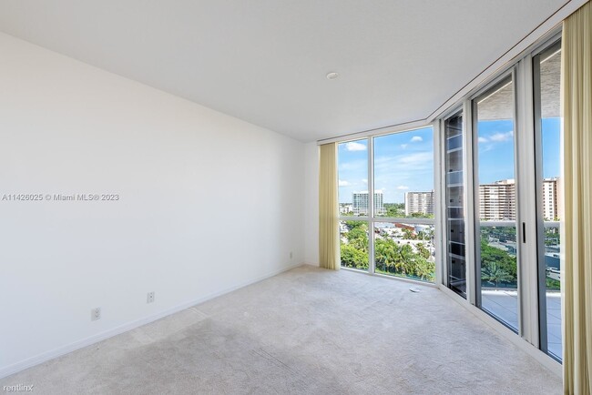 Building Photo - 2 br, 3 bath Condo - 3200 N Ocean Blvd Apt...