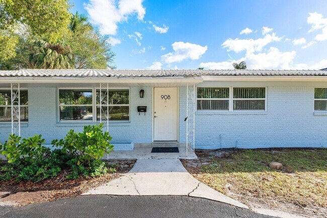 Building Photo - 908 Prosperity Farms Rd