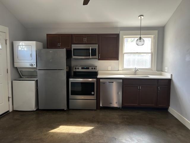 Building Photo - 704 W 34th St