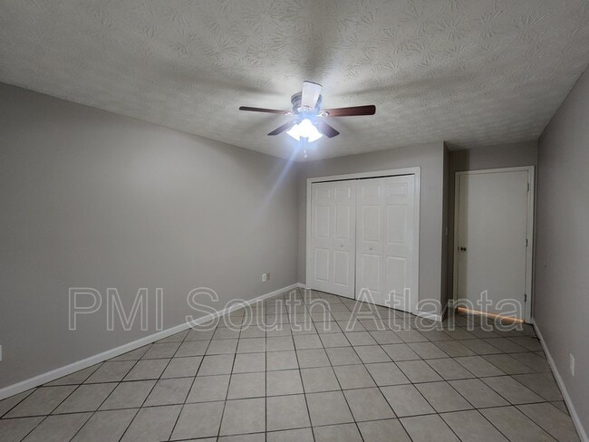 Building Photo - 107 Spring Ct