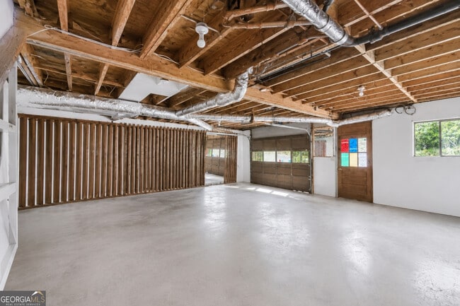 Building Photo - 3605 Flat Shoals Rd