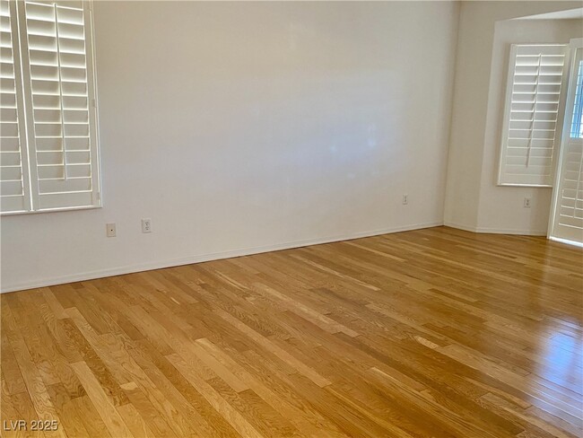Building Photo - 2768 Cherrydale Falls Dr