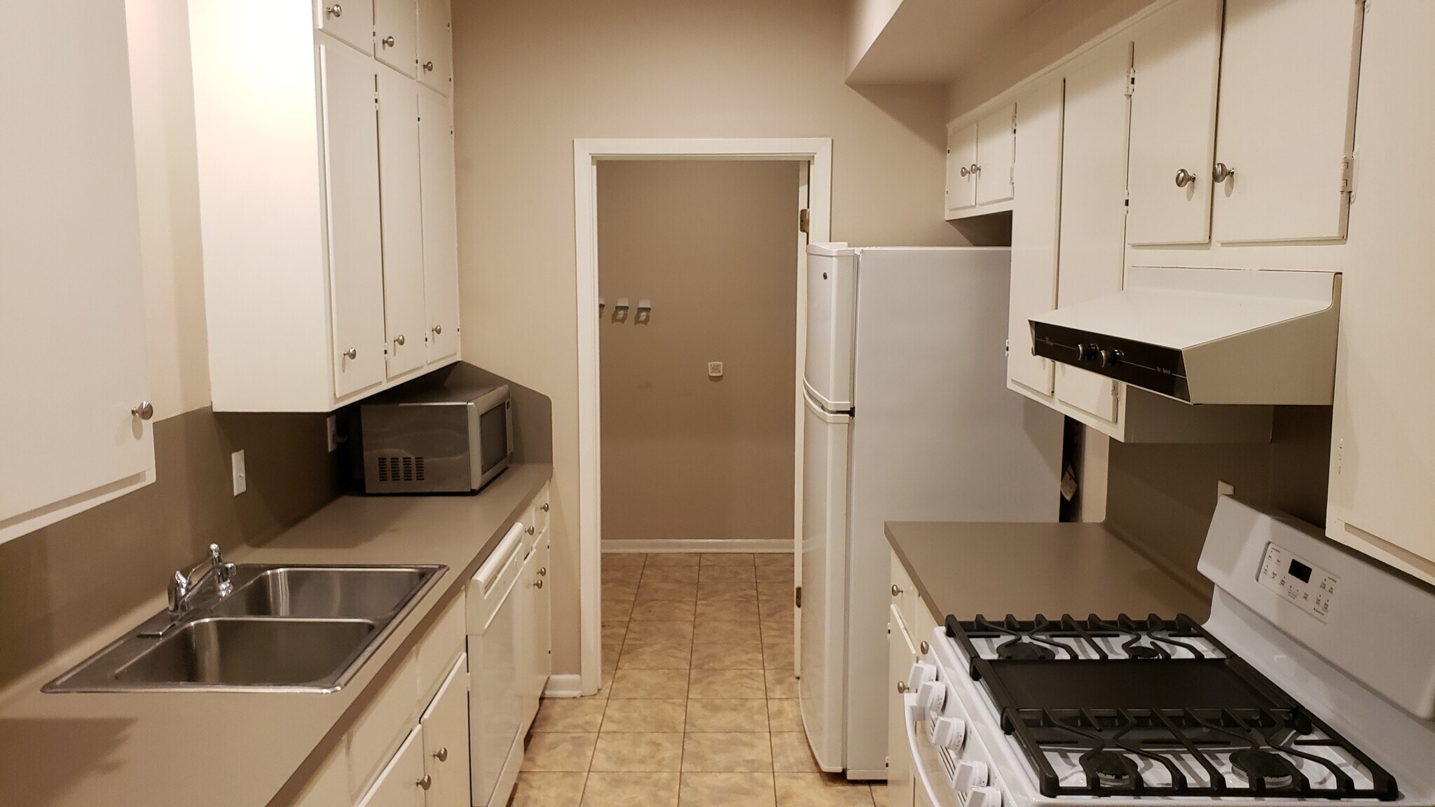 Building Photo - 114 N Kilgore St