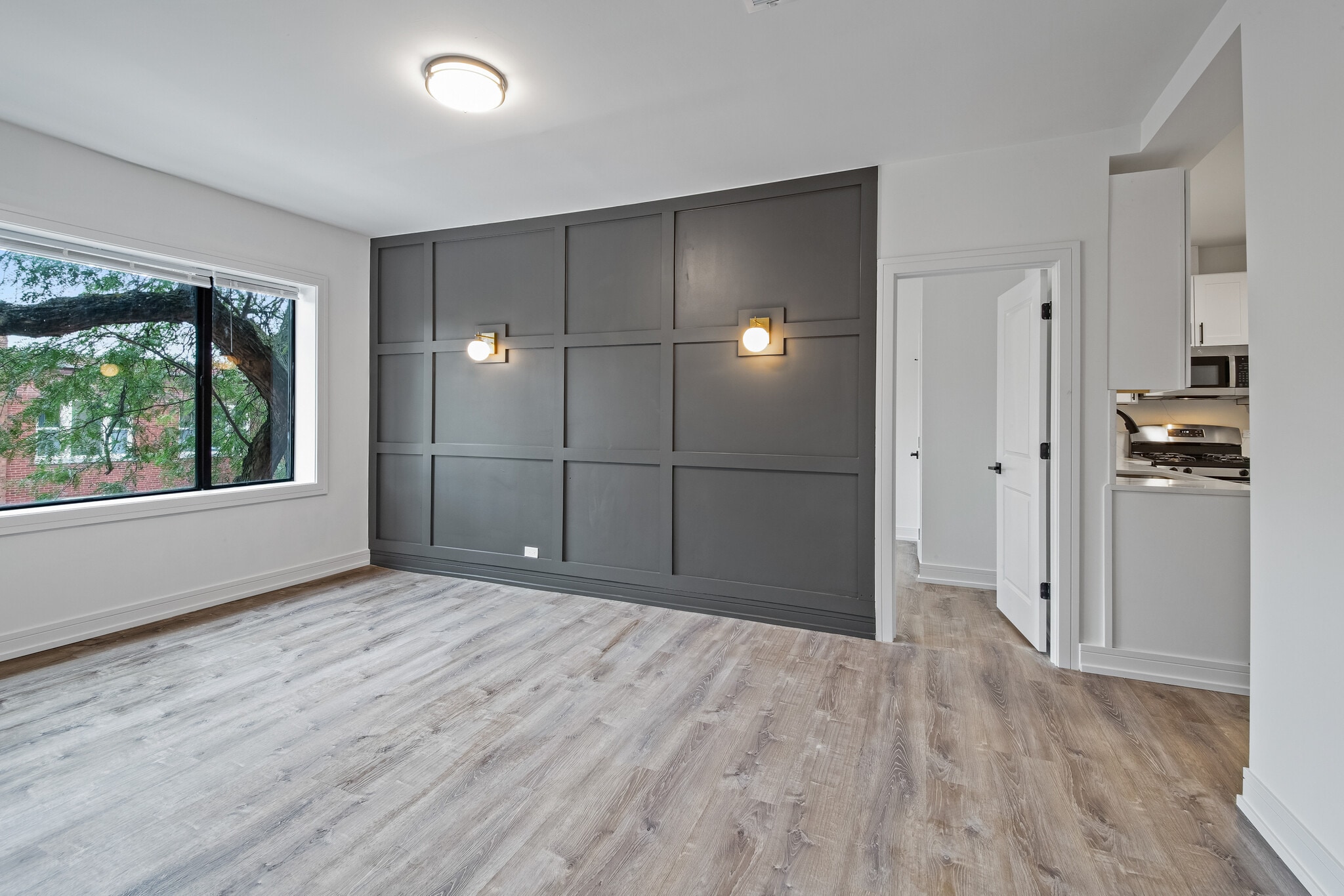 Building Photo - 1902 N Whipple St