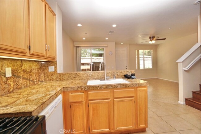 Building Photo - 41845 Davenport Way