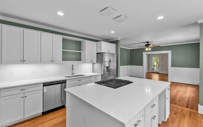 Building Photo - 213 Westover Terrace