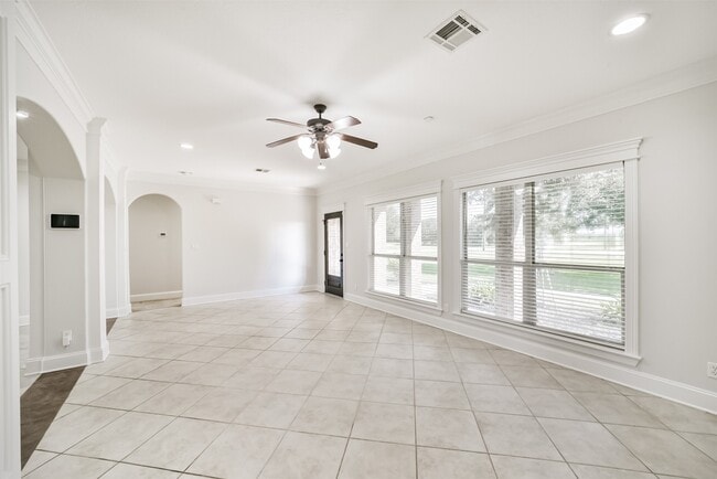 Building Photo - 3077 Dee's Cir