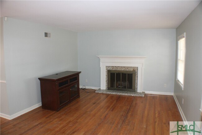 Primary Photo - 5529 Varn Dr