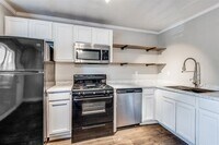 Building Photo - 1505 W Lovers Ln