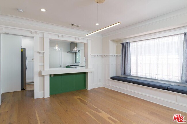 Building Photo - 2191 W 31st St