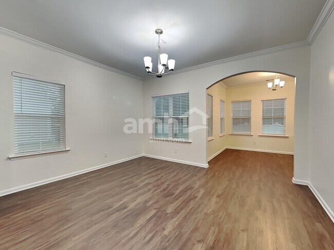 Building Photo - 108 Martello Rd