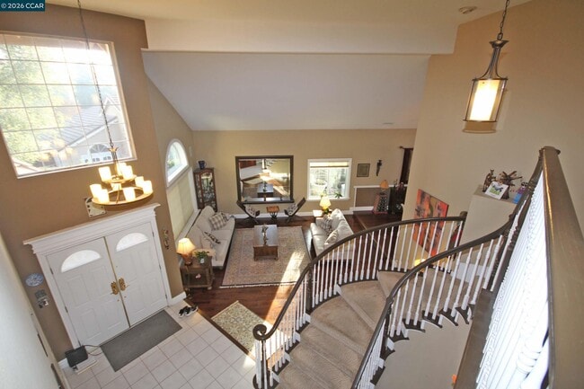 Building Photo - 243 Viewpoint Dr