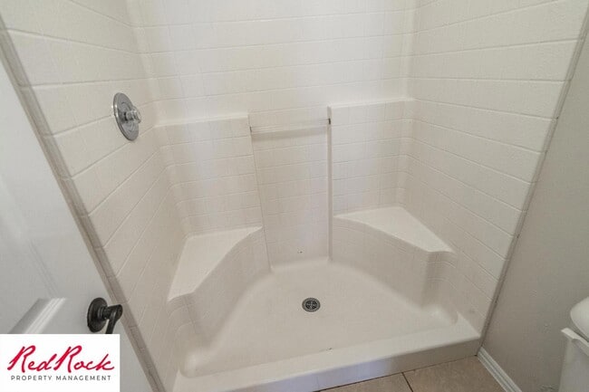 Building Photo - Charming 3 Bed, 2 Bath Home in the Heart of St. George!