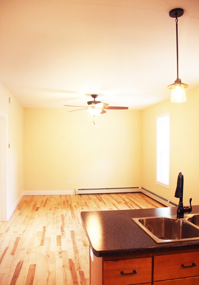 Building Photo - 26 Converse Ct