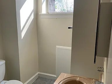 Building Photo - 242 Harvey St