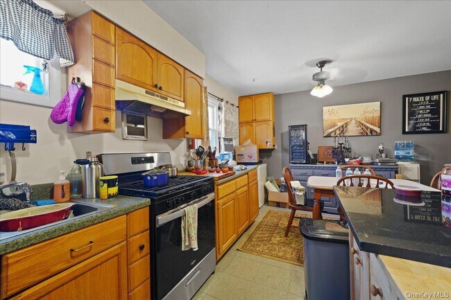 Building Photo - 2452 NY-207