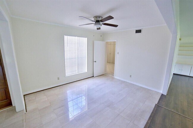 Building Photo - 1434 Pirates Cove