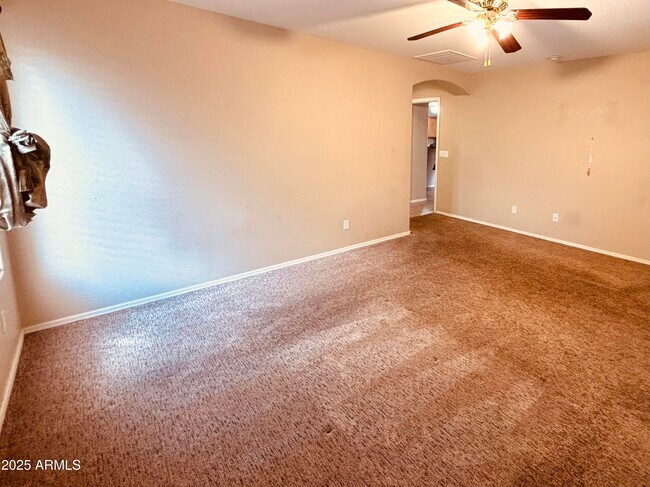 Building Photo - 29152 N Red Finch Dr