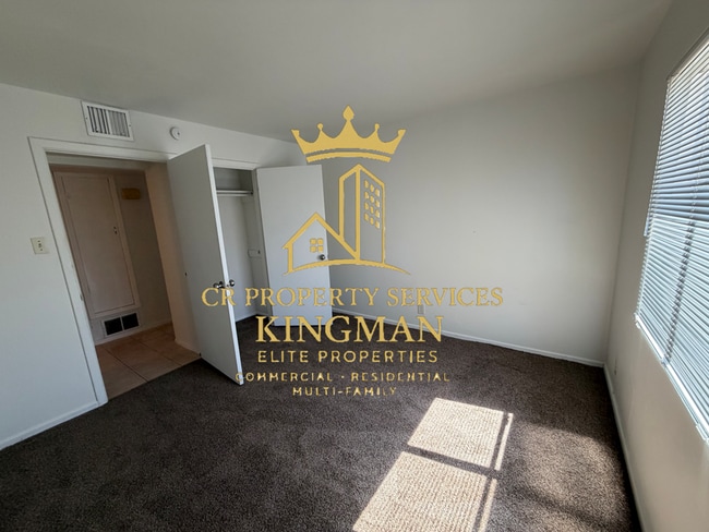 Building Photo - 3 Bedroom, 2 Bath Home – Vintage Charm at Its Best!