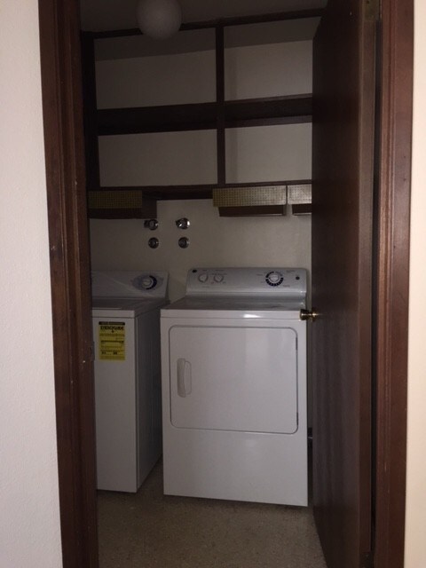 Building Photo - Westwind #304 - 1 bedroom