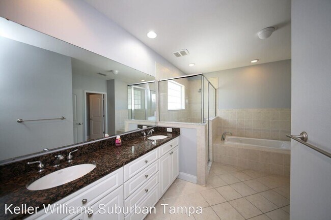 Building Photo - 2 br, 2.5 bath House - 3317 Empedrado St