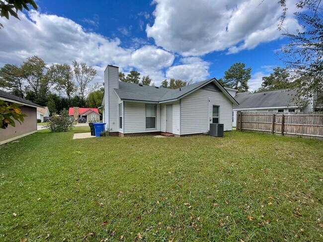 Building Photo - 7060 Candlewood Dr