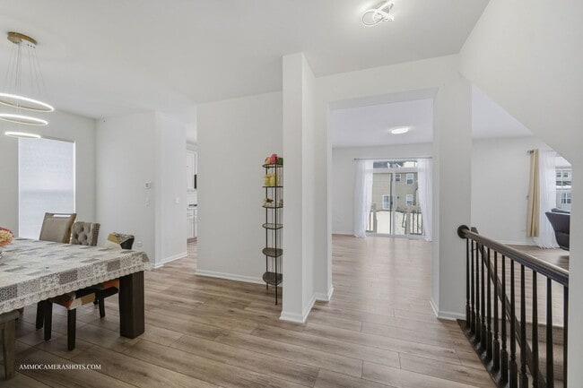 Building Photo - 26305 W Milestone Dr