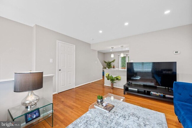 Building Photo - 15226 Wentwood Ln