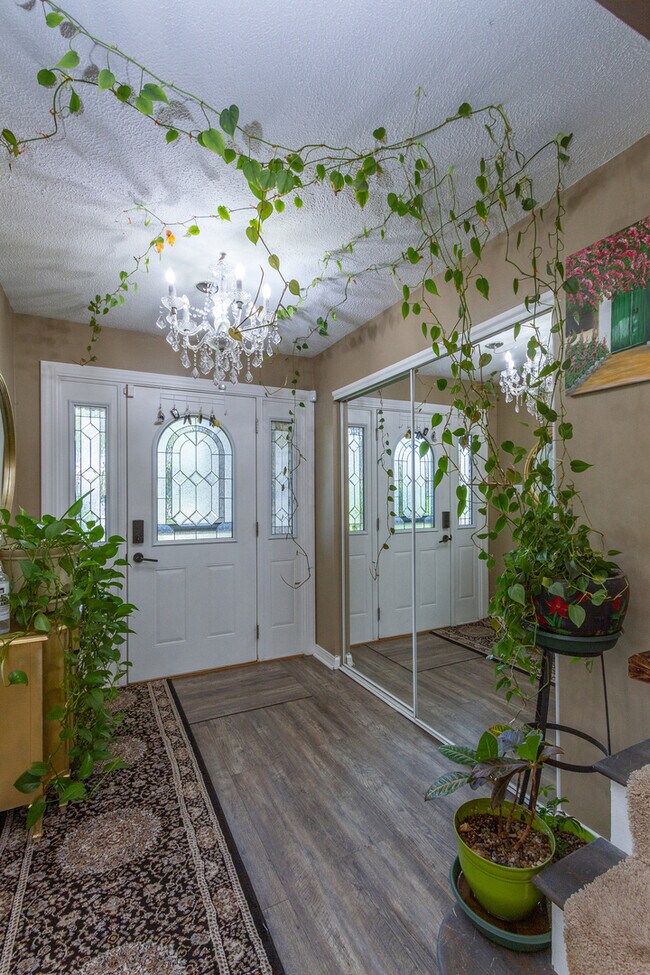 Building Photo - 1126 Tiverton Ct