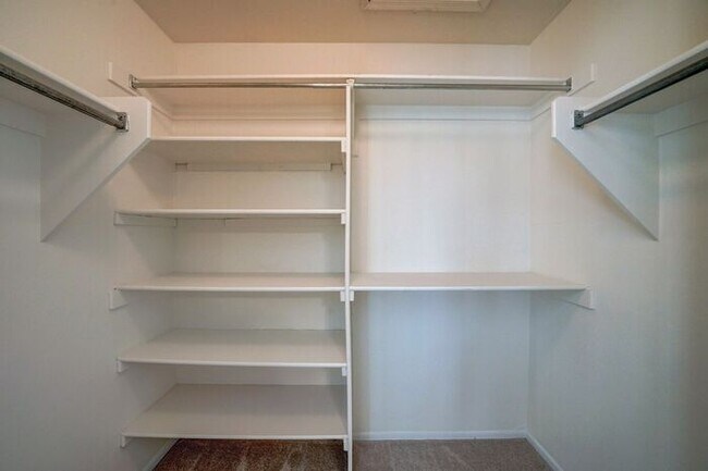 Building Photo - READY TO VIEW NOW! Gorgeous Gilbert Home w...
