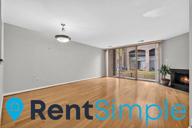 Building Photo - 1673 S Hayes St