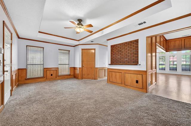 Building Photo - 918 Green Brook Dr