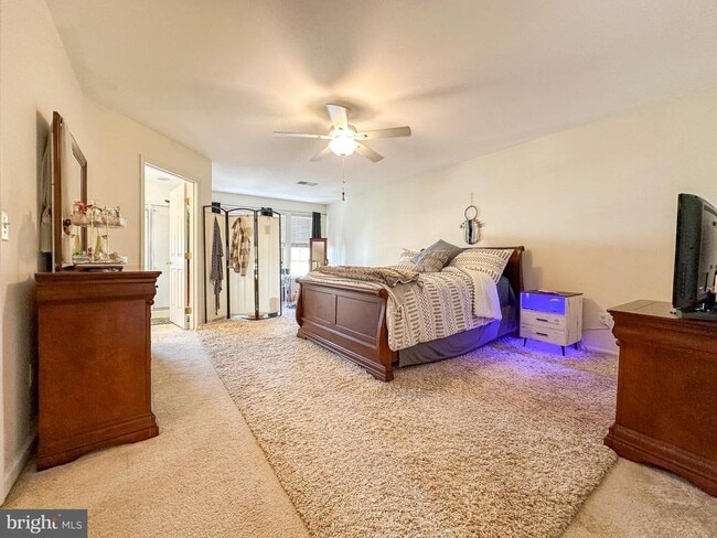 Building Photo - 14358 Haysickle Ct