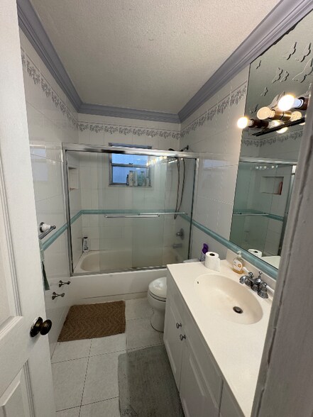 Building Photo - 19323 Carolina Cir