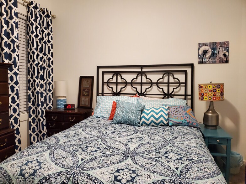 Building Photo - 1038 Grey Flint Pl