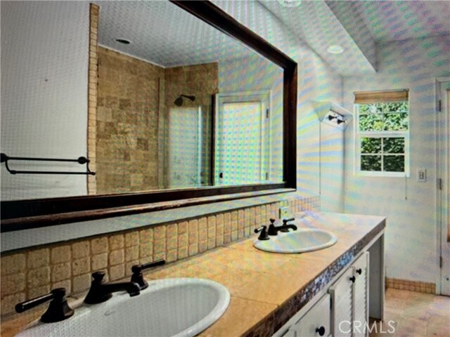 Building Photo - 23804 Oxnard St