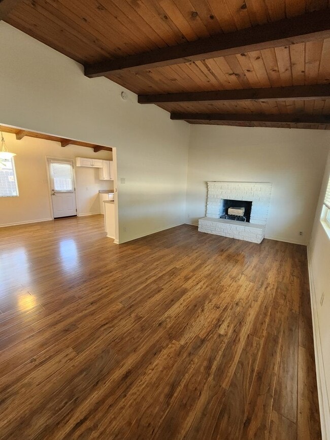Building Photo - Comfortable 2 Bed, 1 Bath in Beautiful Grover Beach