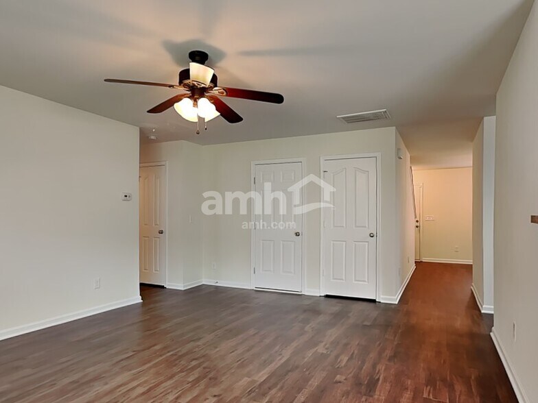 Building Photo - 4844 Old Towne Village Cir