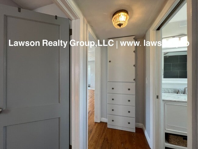 Building Photo - Updated, Cozy, and Clean- One Level Living...